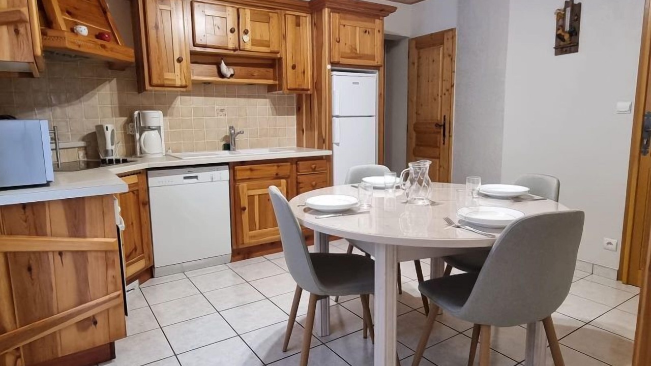 Photo of Kitchen in Lanslevillard