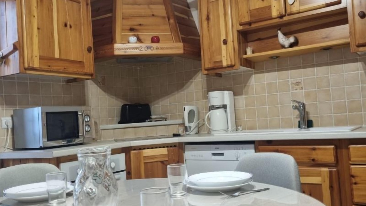 Photo of Kitchen in Lanslevillard