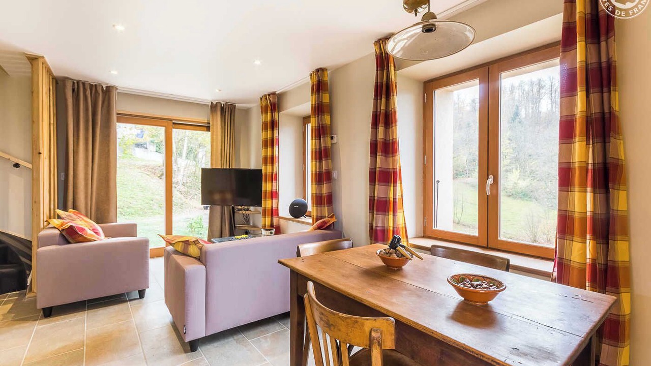 Photo of Livingroom in Notre-Dame-des-Millieres