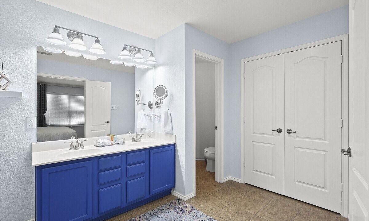 Photo of Bathroom in The Colony