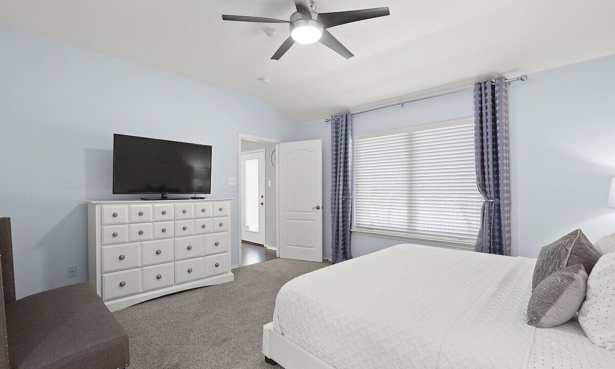 Photo of Bedroom in The Colony