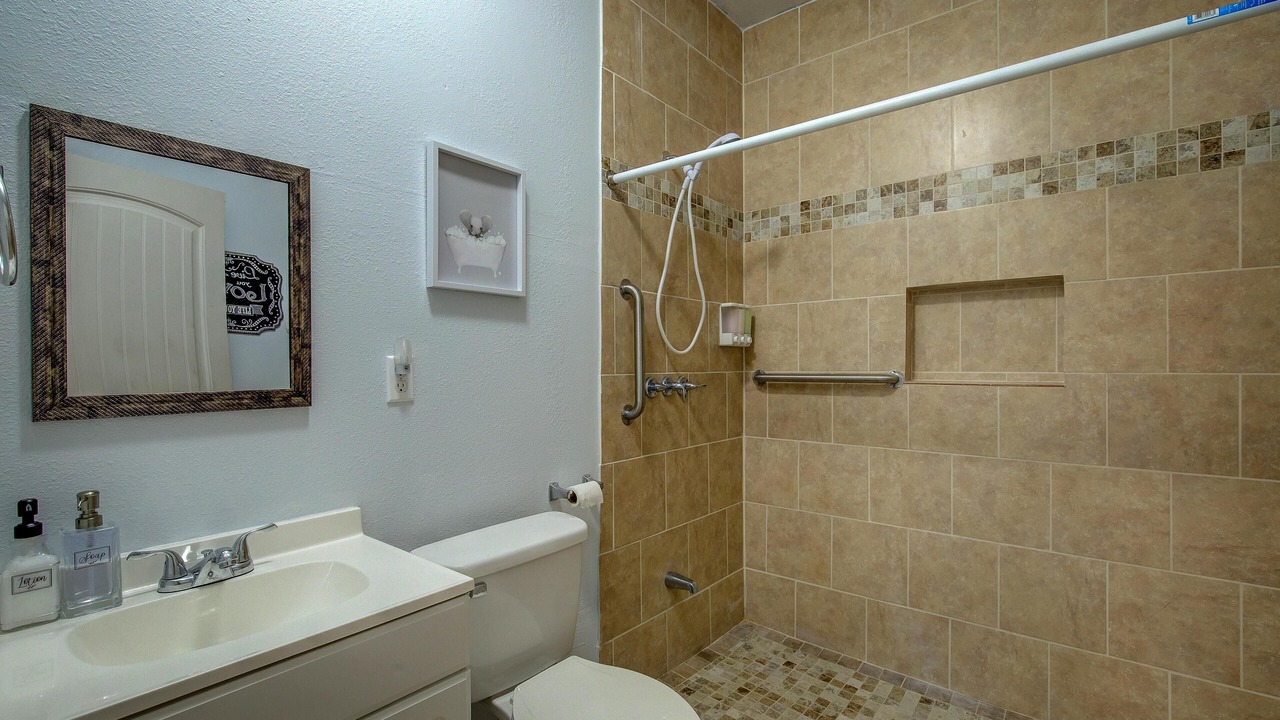 Photo of Bathroom in Miller Grove