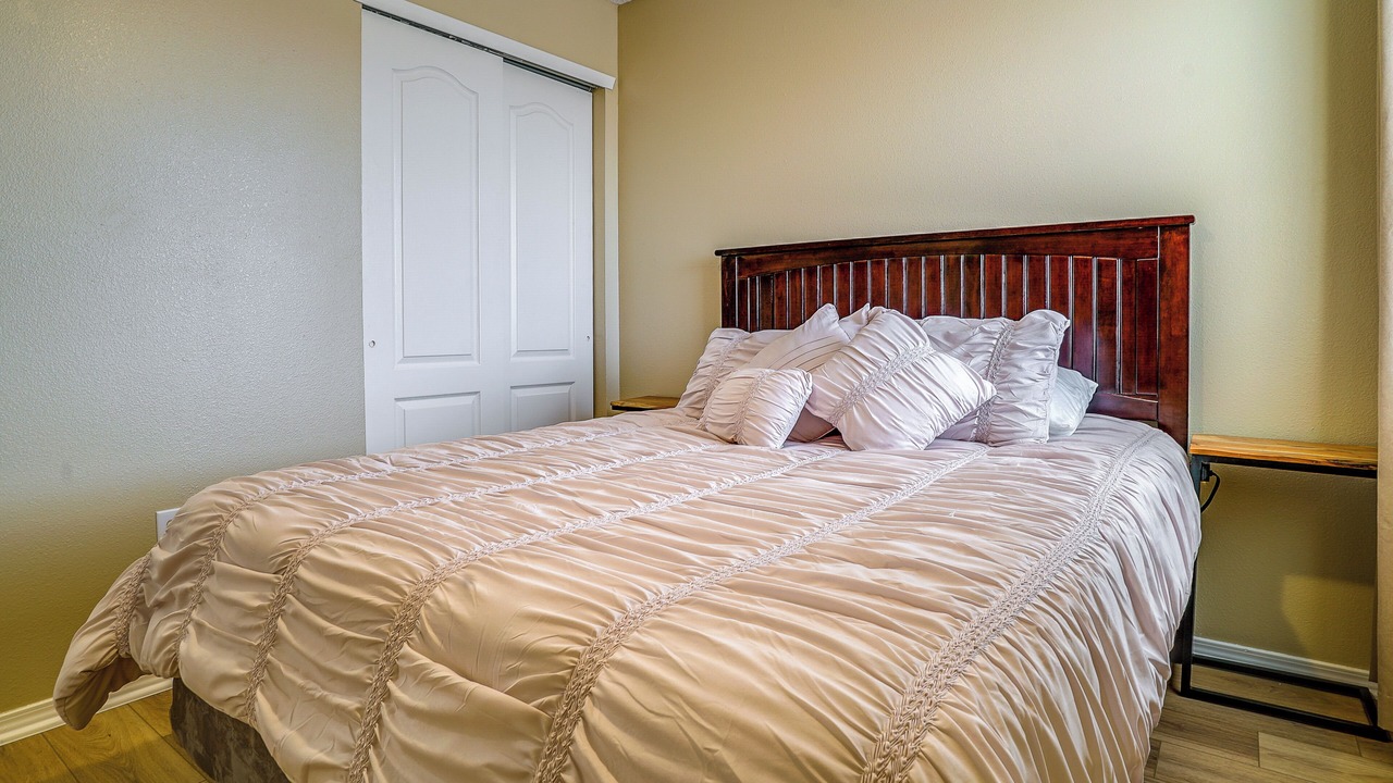 Photo of Bedroom in Biggs Field