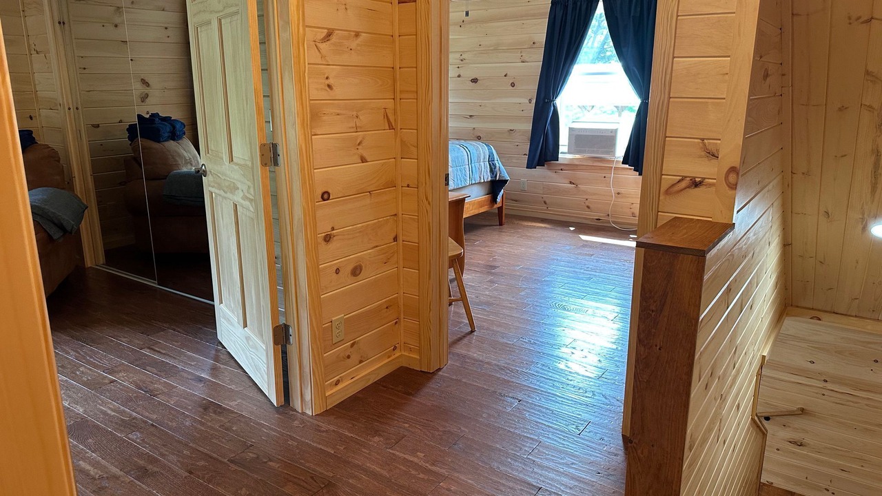 Photo of Bedroom in Mac Mahan