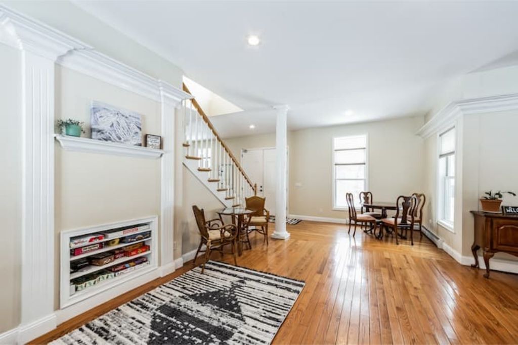 Photo of Others in New London