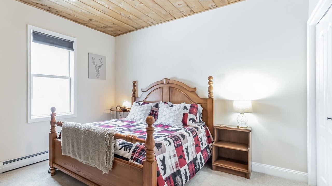 Photo of Others in New London