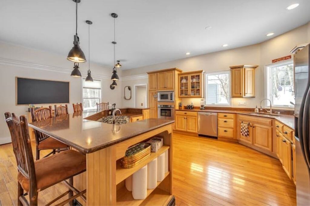 Photo of Others in New London