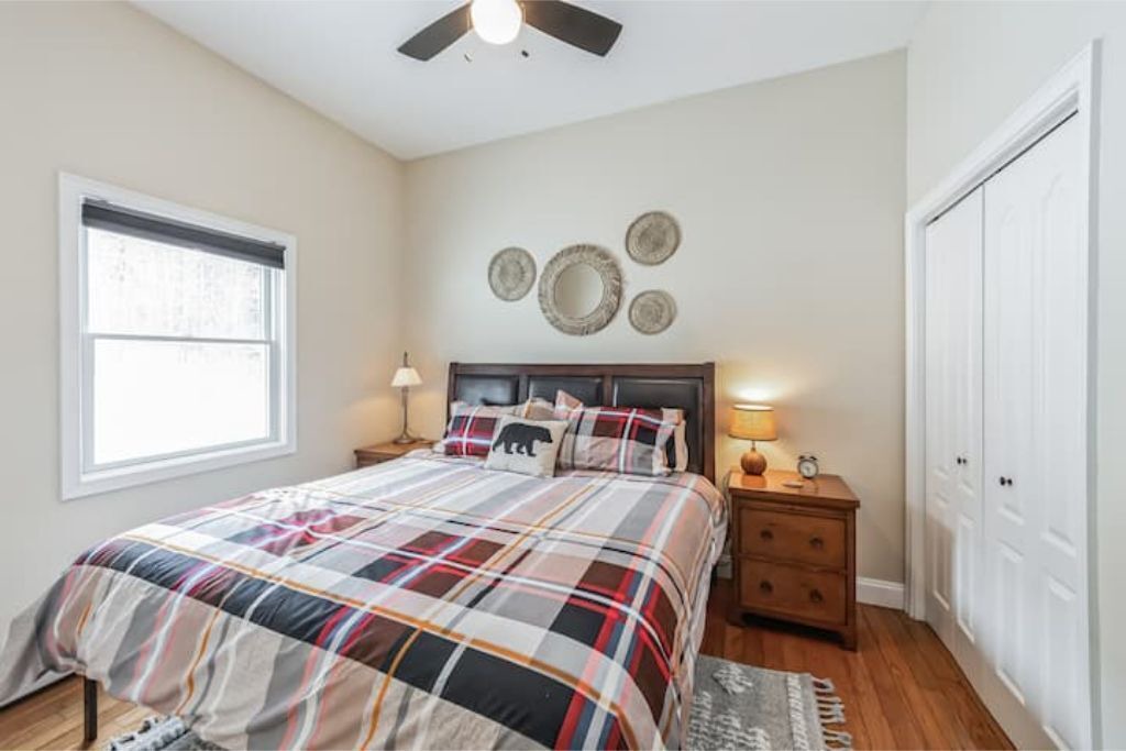 Photo of Others in New London