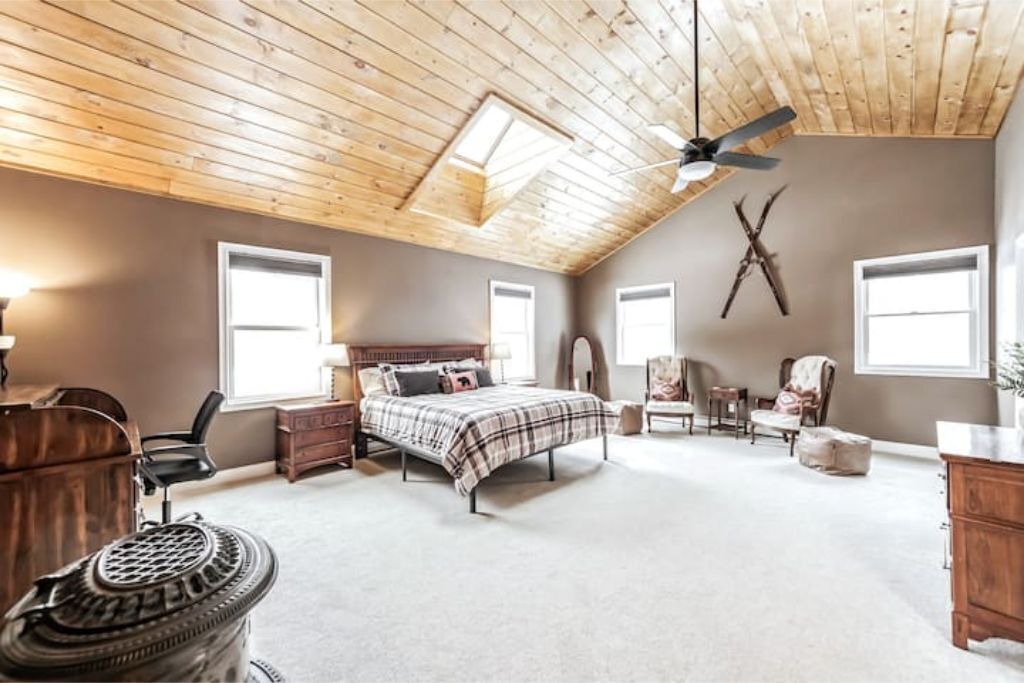 Photo of Others in New London