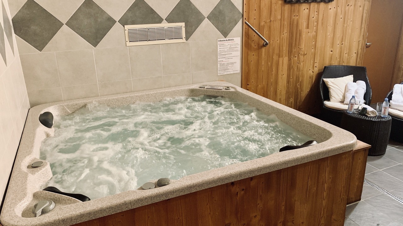 Photo of Others in Les Prodains