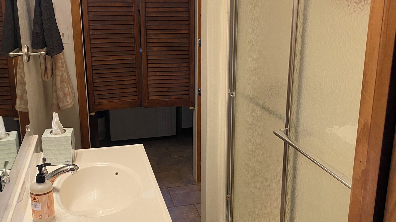Photo of Bathroom in Higden