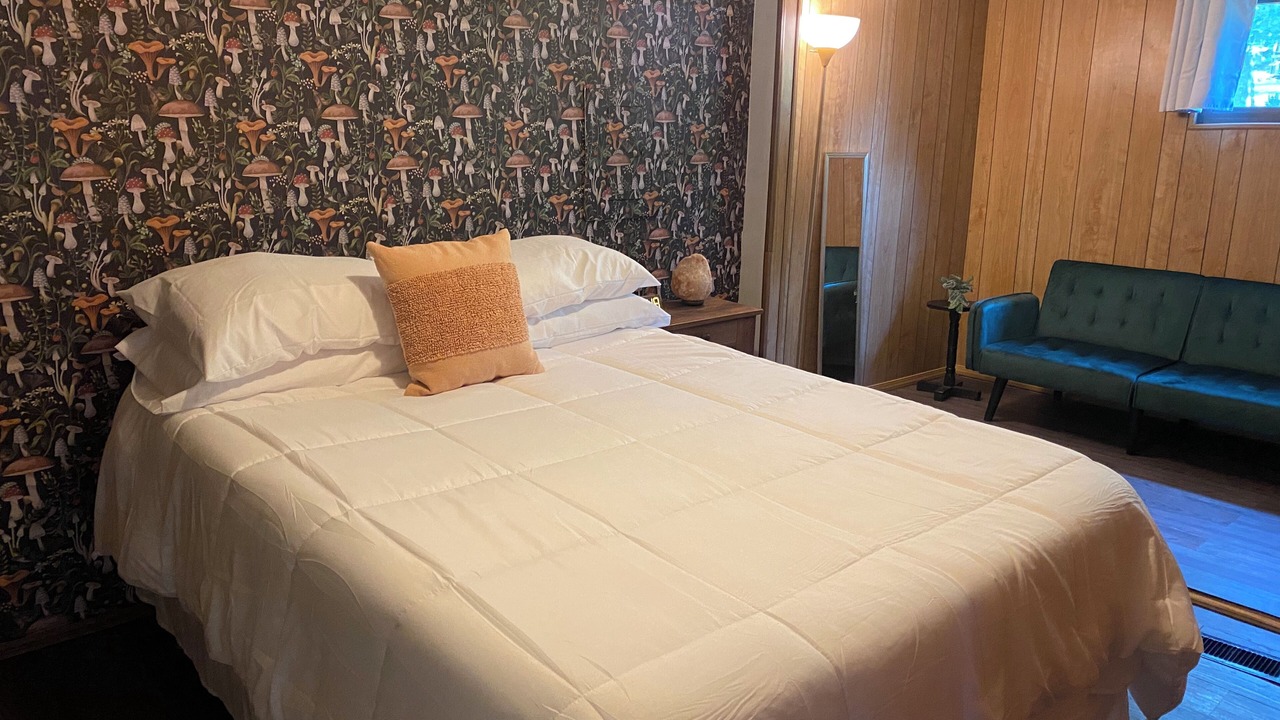 Photo of Bedroom in Higden