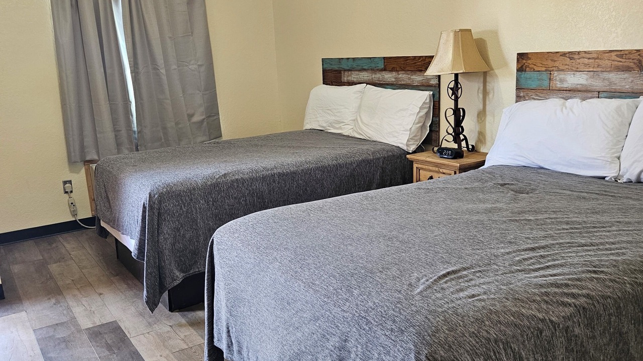 Photo of Bedroom in Sterling City