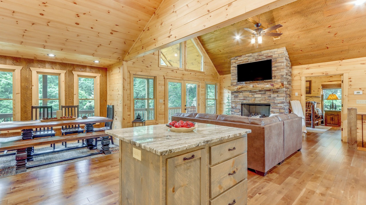 Photo of Bedroom in Mineral Bluff