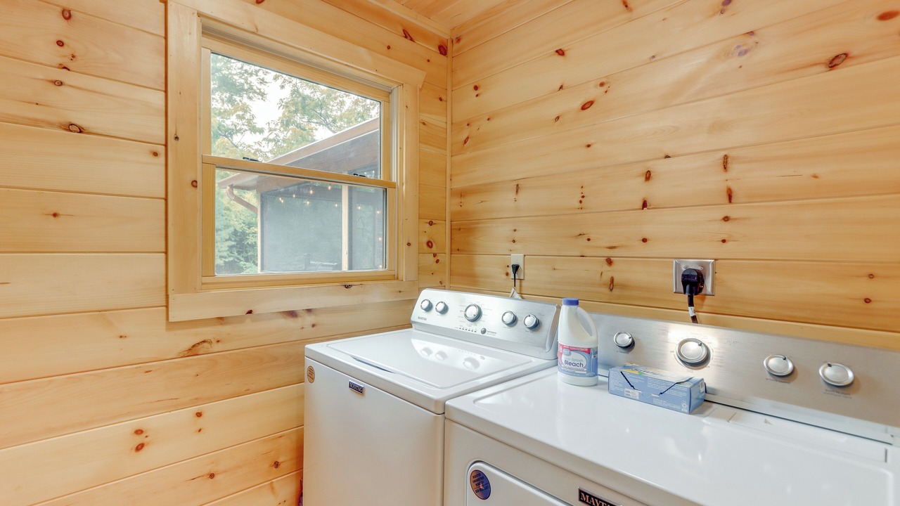 Photo of Bedroom in Mineral Bluff
