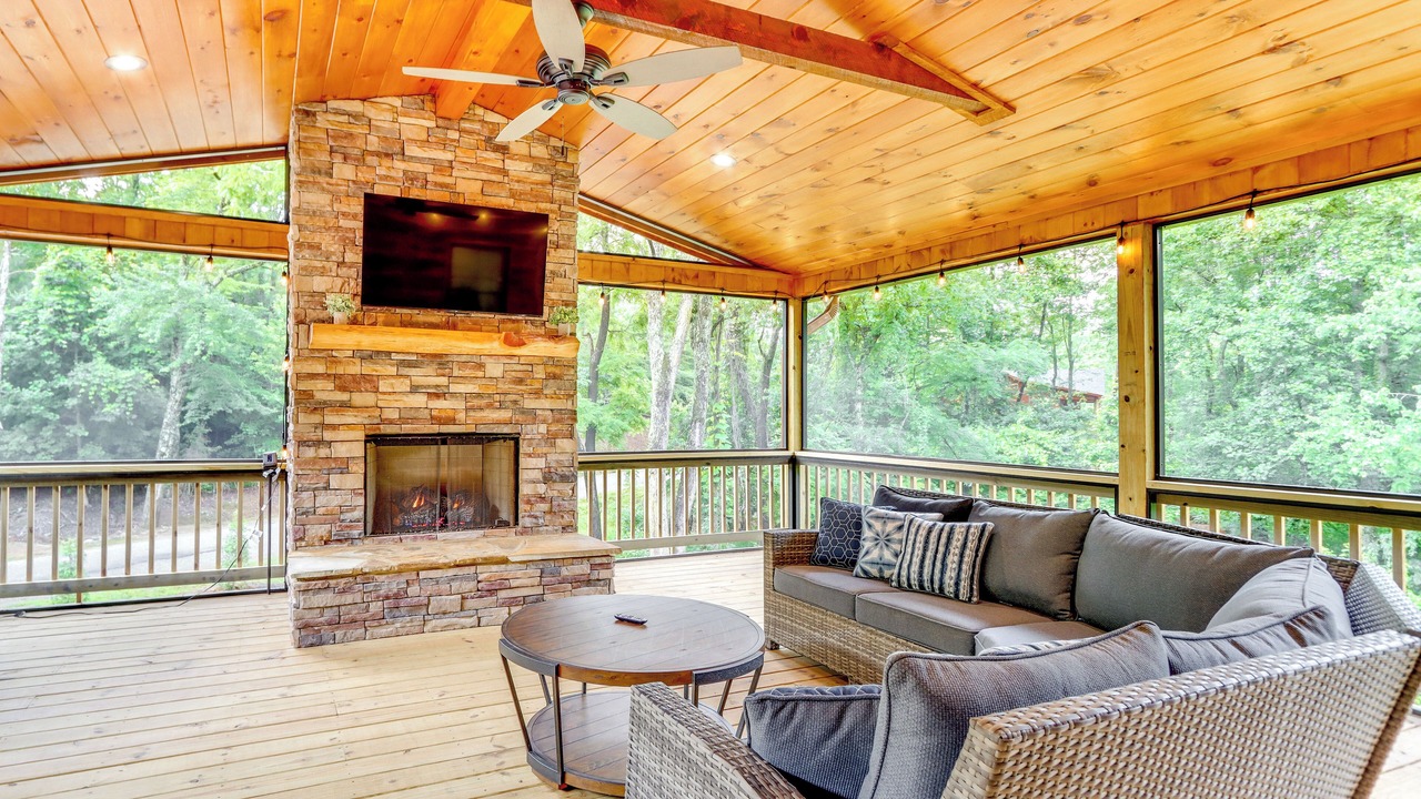 Photo of Outdoor in Mineral Bluff