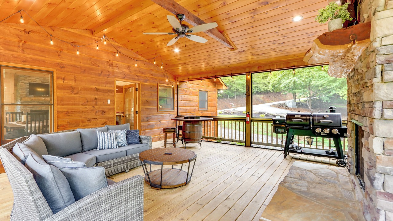 Photo of Livingroom in Mineral Bluff