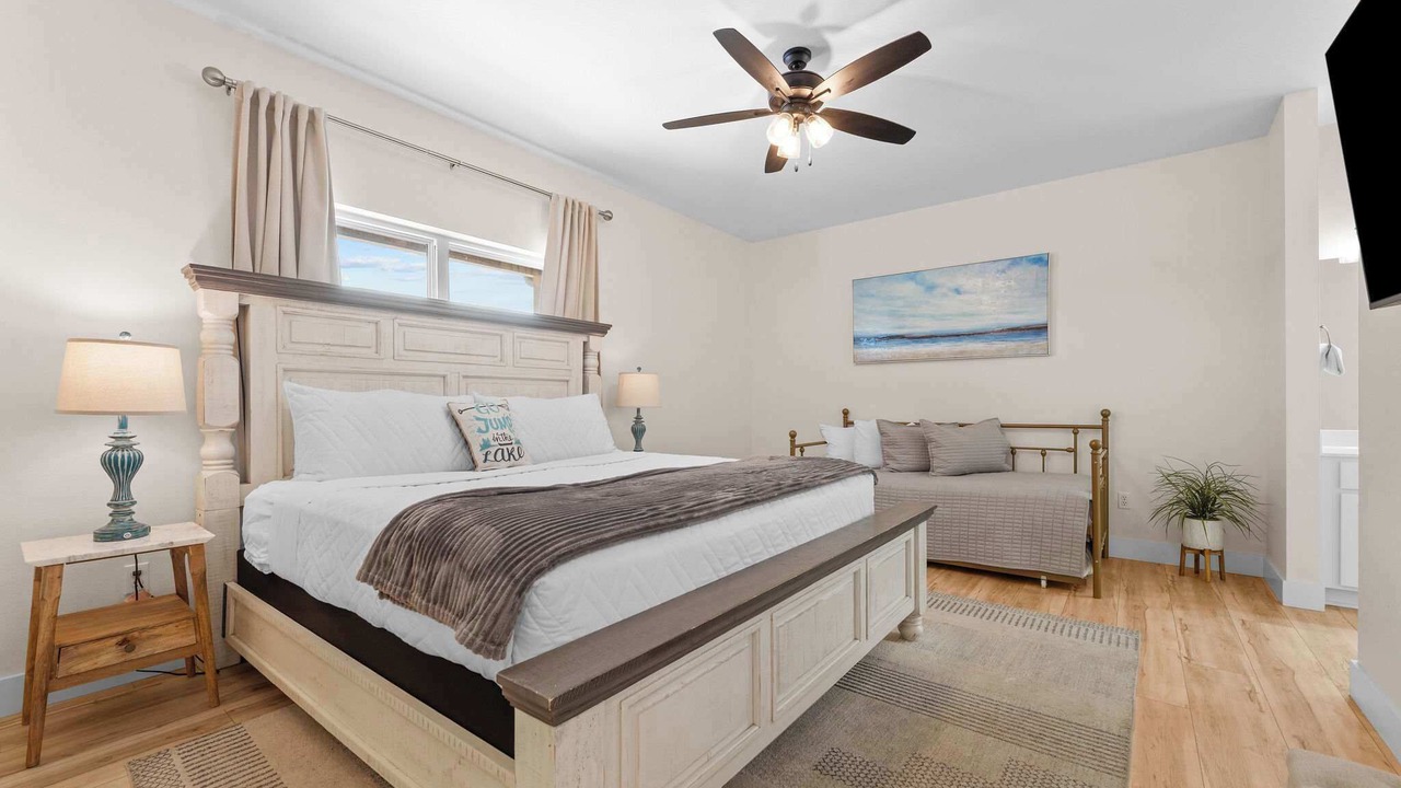 Photo of Bedroom in Kimberling City