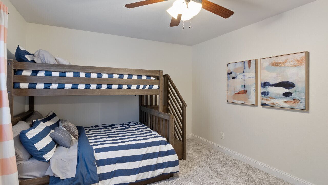 Photo of Bedroom in Linn Creek