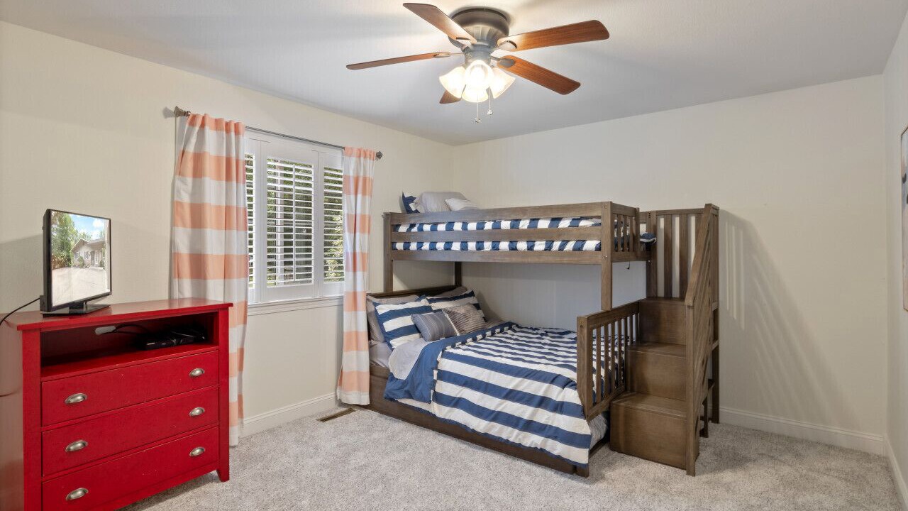 Photo of Bedroom in Linn Creek