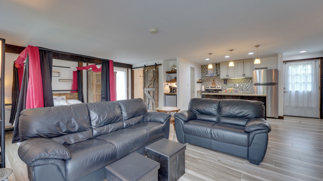 Photo of Livingroom in Black Creek