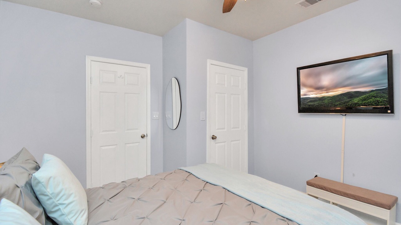 Photo of Bedroom in South Central Houston