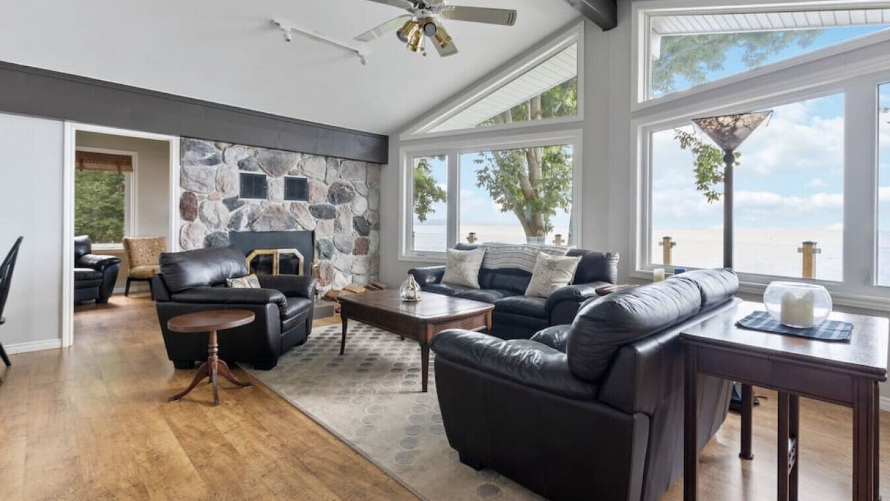 Photo of Livingroom in Meaford