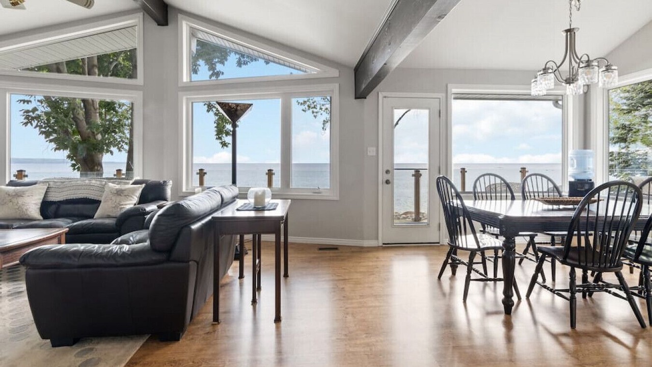 Photo of Livingroom in Meaford