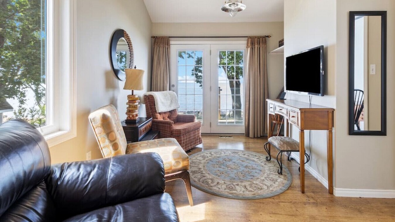 Photo of Livingroom in Meaford