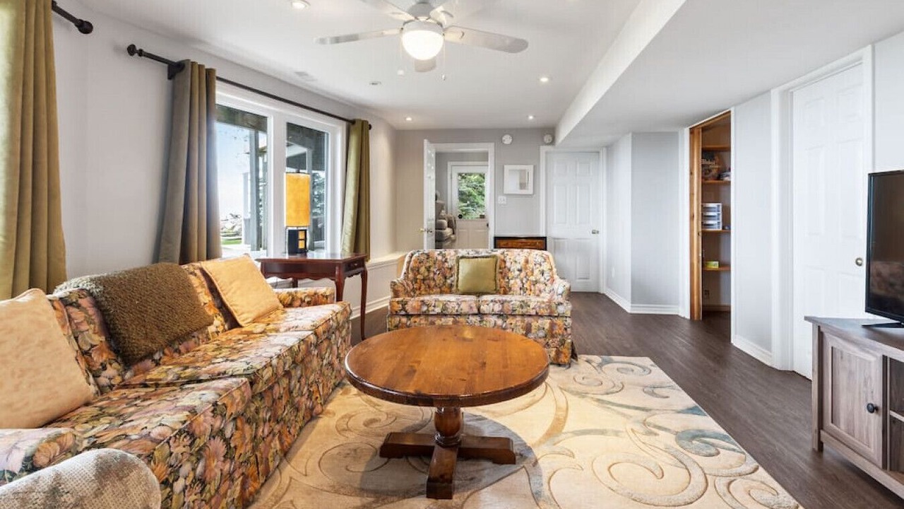 Photo of Livingroom in Meaford