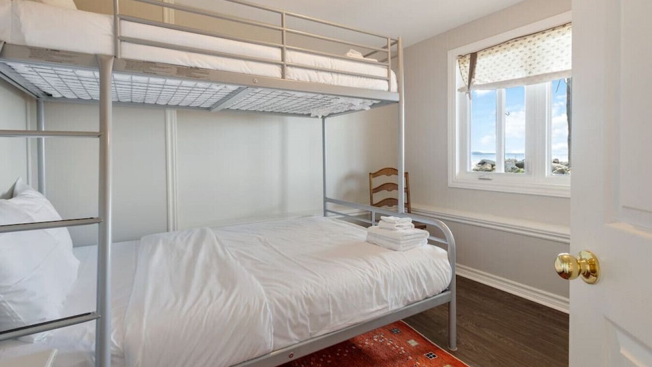 Photo of Bedroom in Meaford