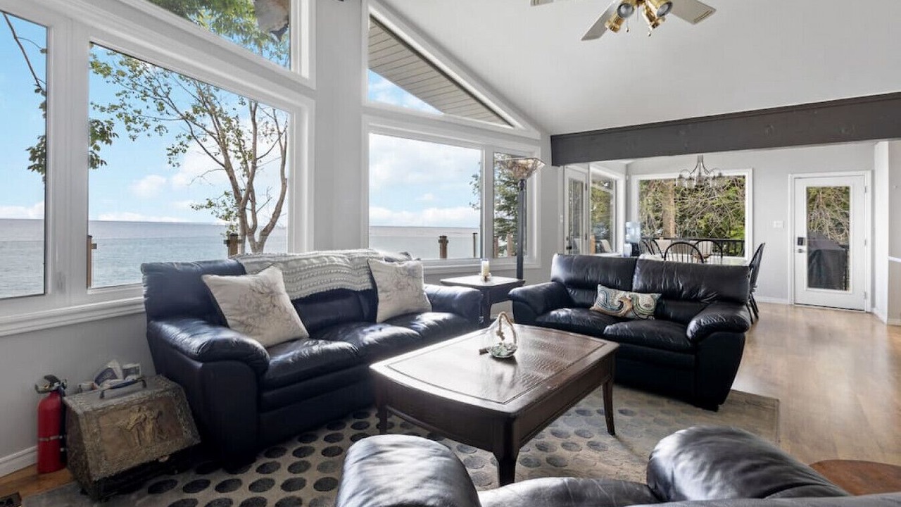Photo of Livingroom in Meaford