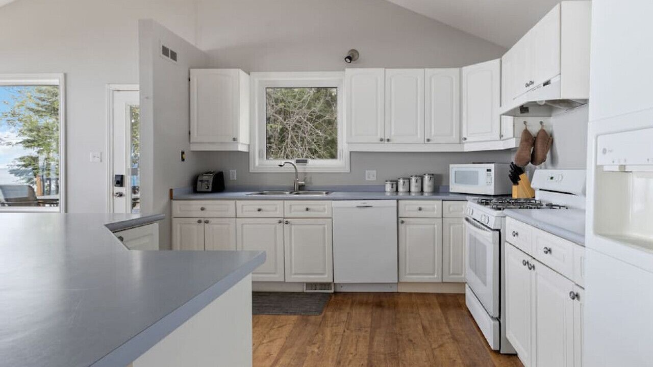 Photo of Kitchen in Meaford