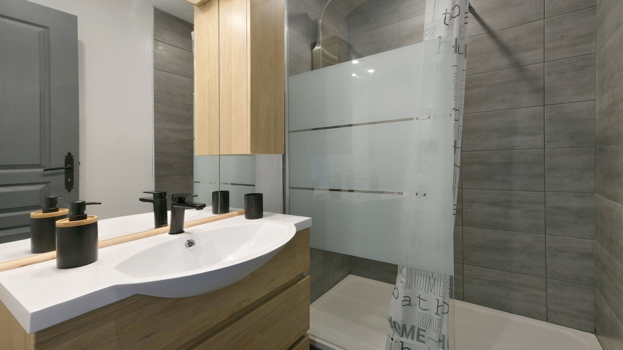 Photo of Bathroom in Carentan