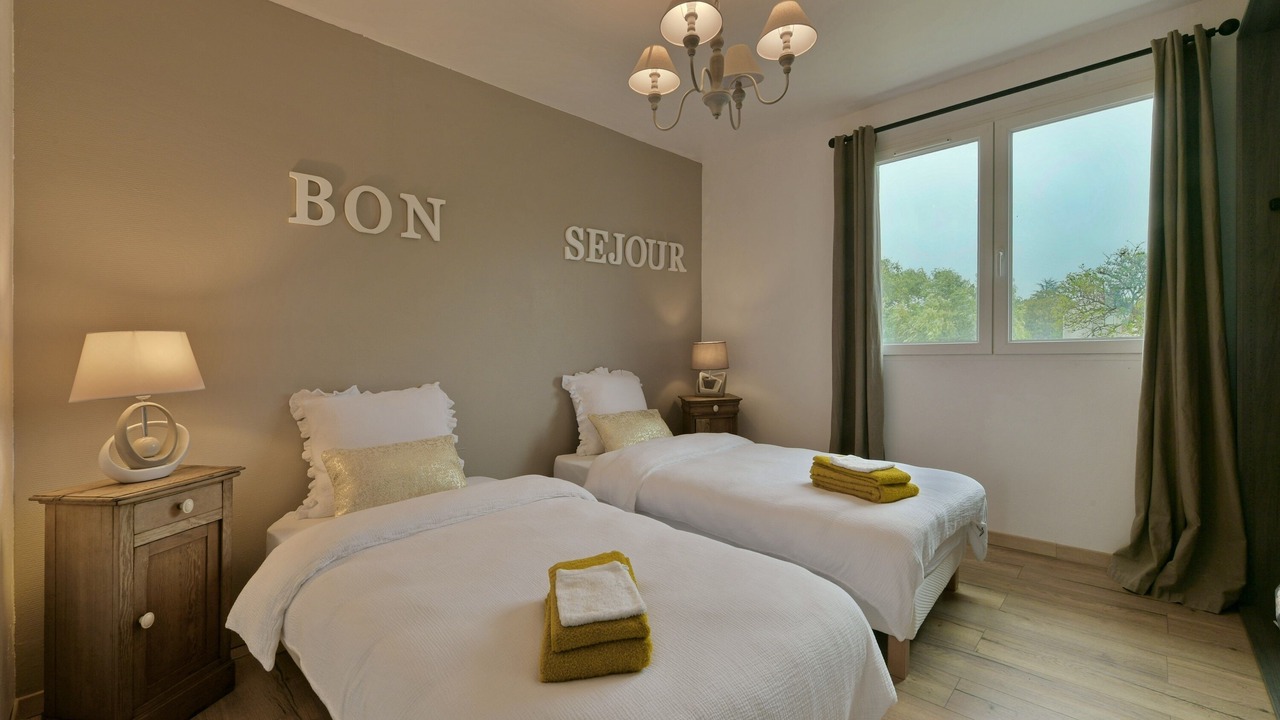 Photo of Bedroom in Carentan