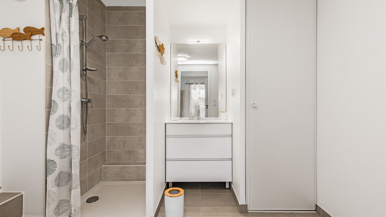 Photo of Bathroom in Marseillan