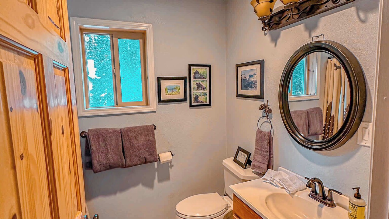 Photo of Bathroom in Sierra Cedars