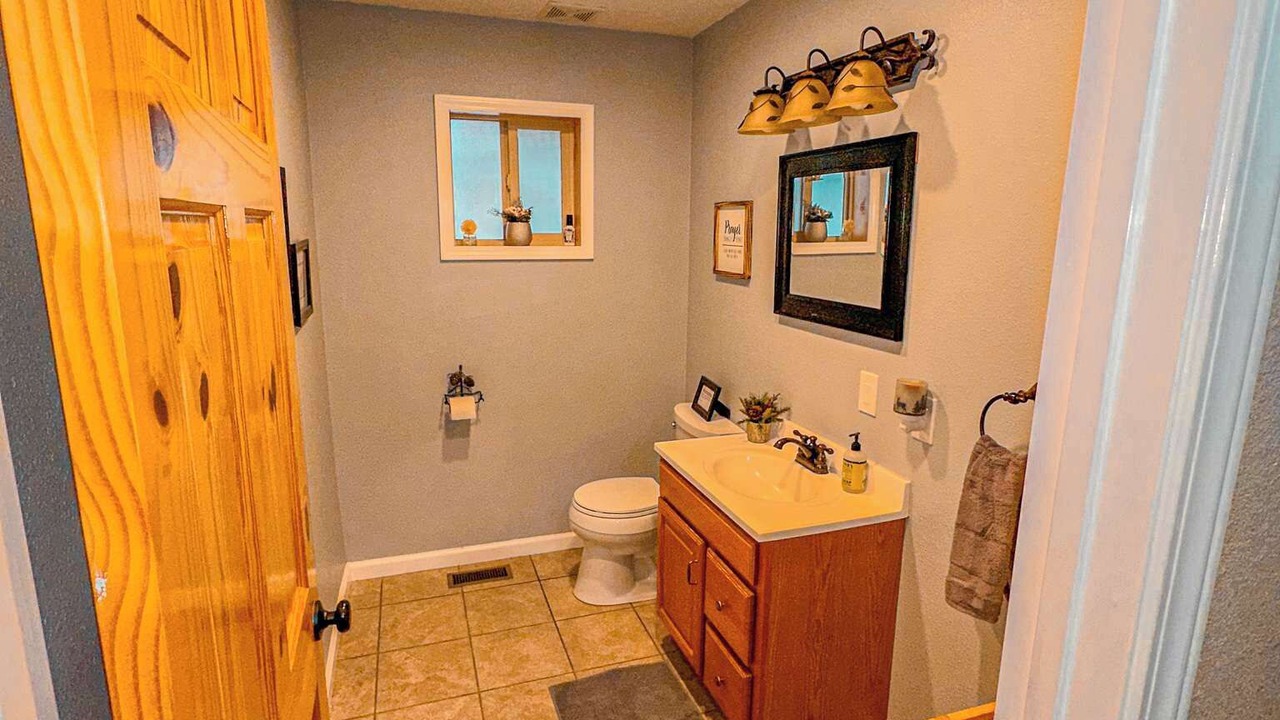 Photo of Bathroom in Sierra Cedars