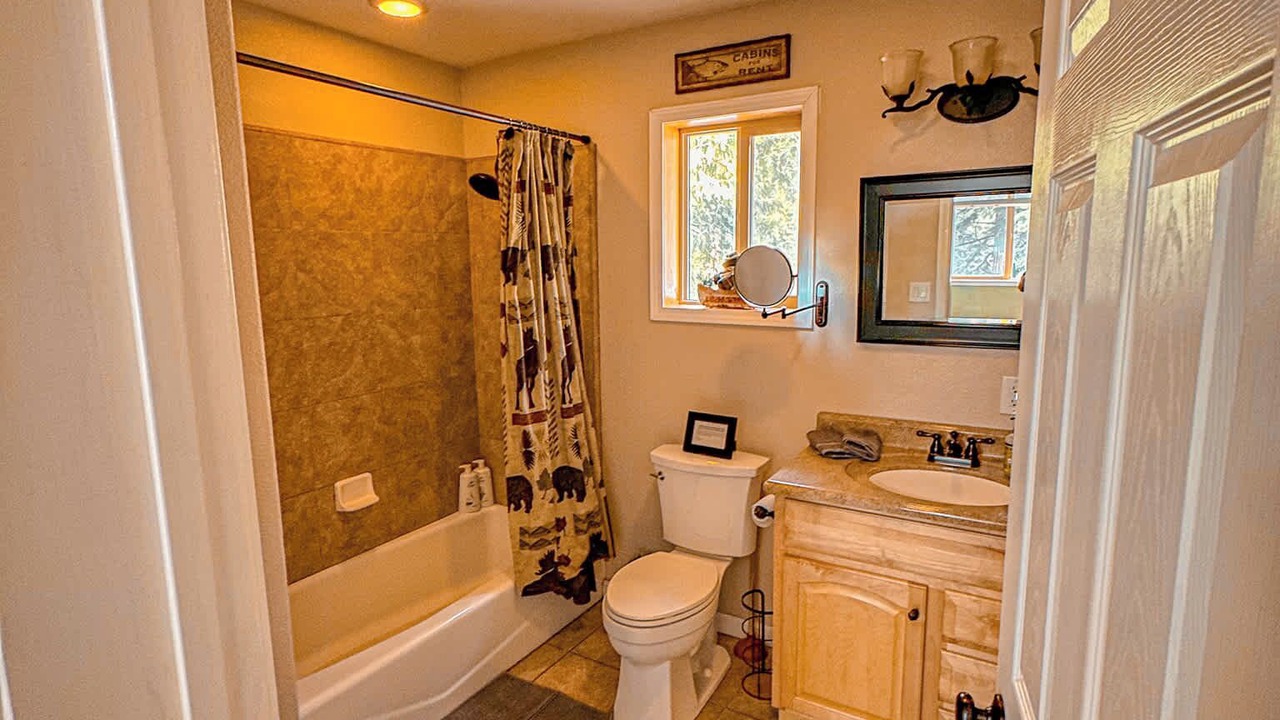 Photo of Bathroom in Sierra Cedars