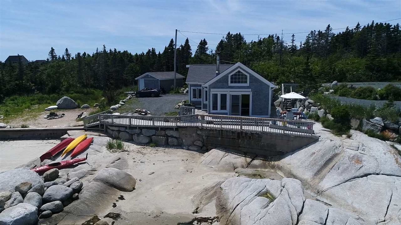 Photo of Patio Balcony in Terence Bay