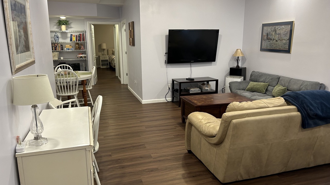 Photo of Livingroom in Chapel Hill
