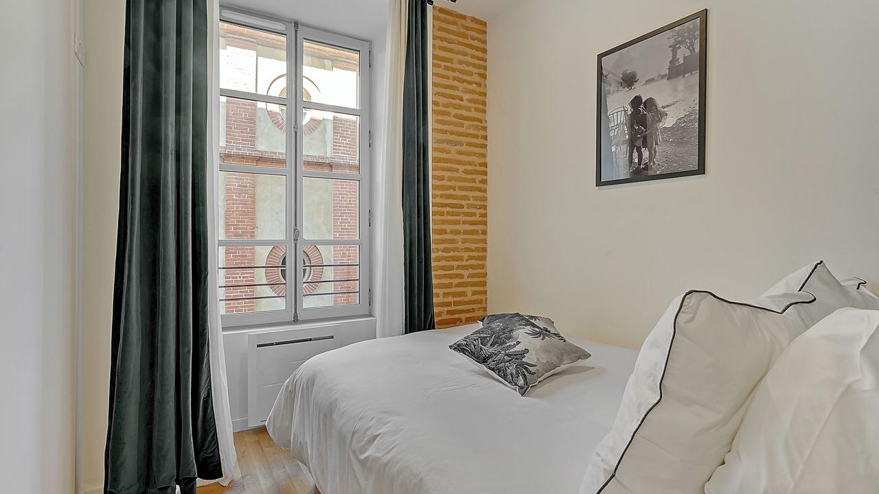 Photo of Bedroom in Saint-Etienne