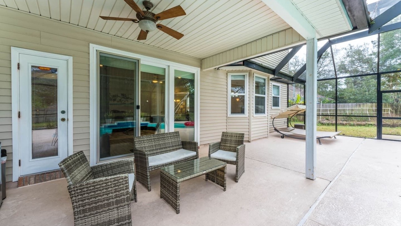 Photo of Patio Balcony in East Arlington