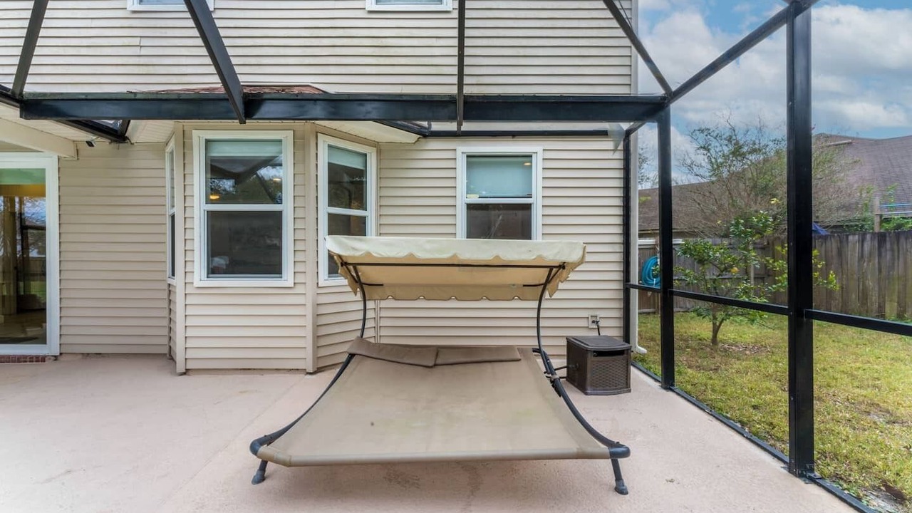 Photo of Patio Balcony in East Arlington