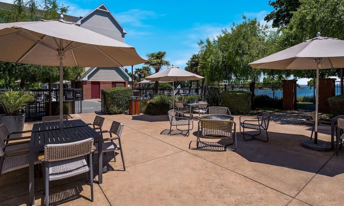 Photo of Patio Balcony in Oyster Point