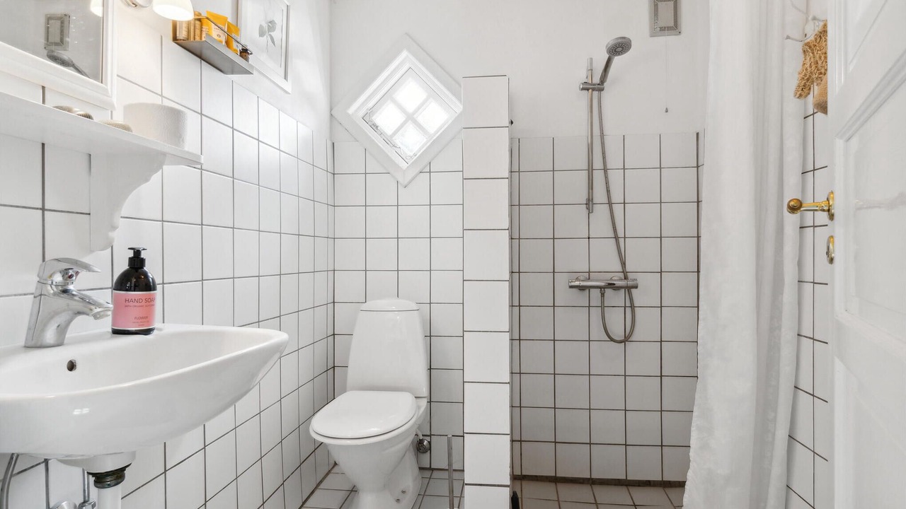 Photo of Bathroom in Hov