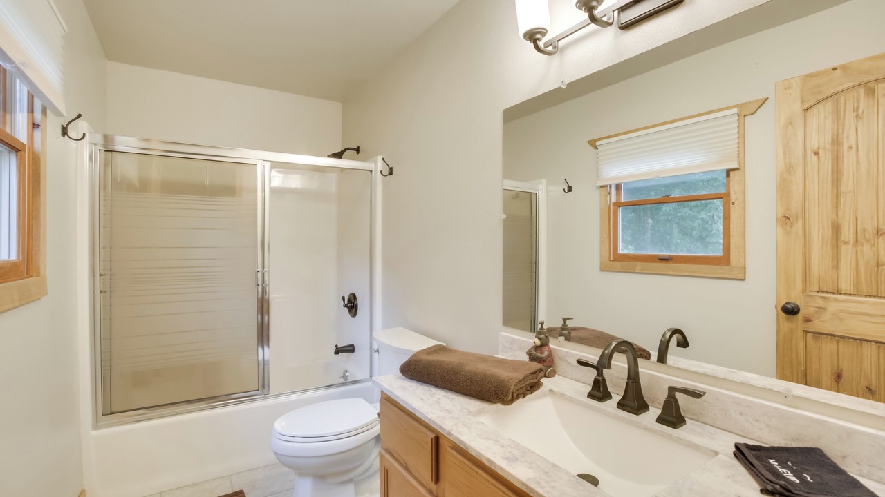 Photo of Bathroom in Ten Sleep
