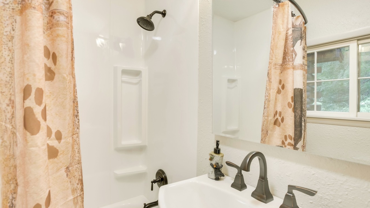 Photo of Bathroom in Ten Sleep