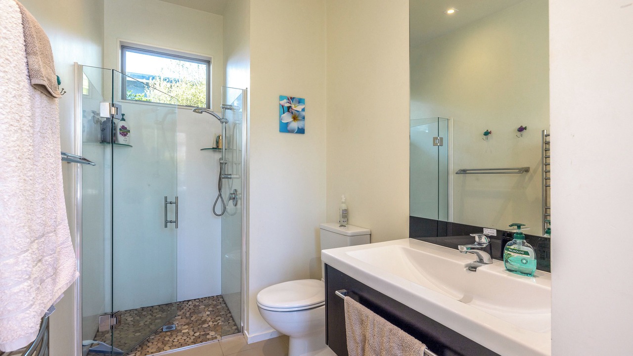 Photo of Bathroom in Surfdale