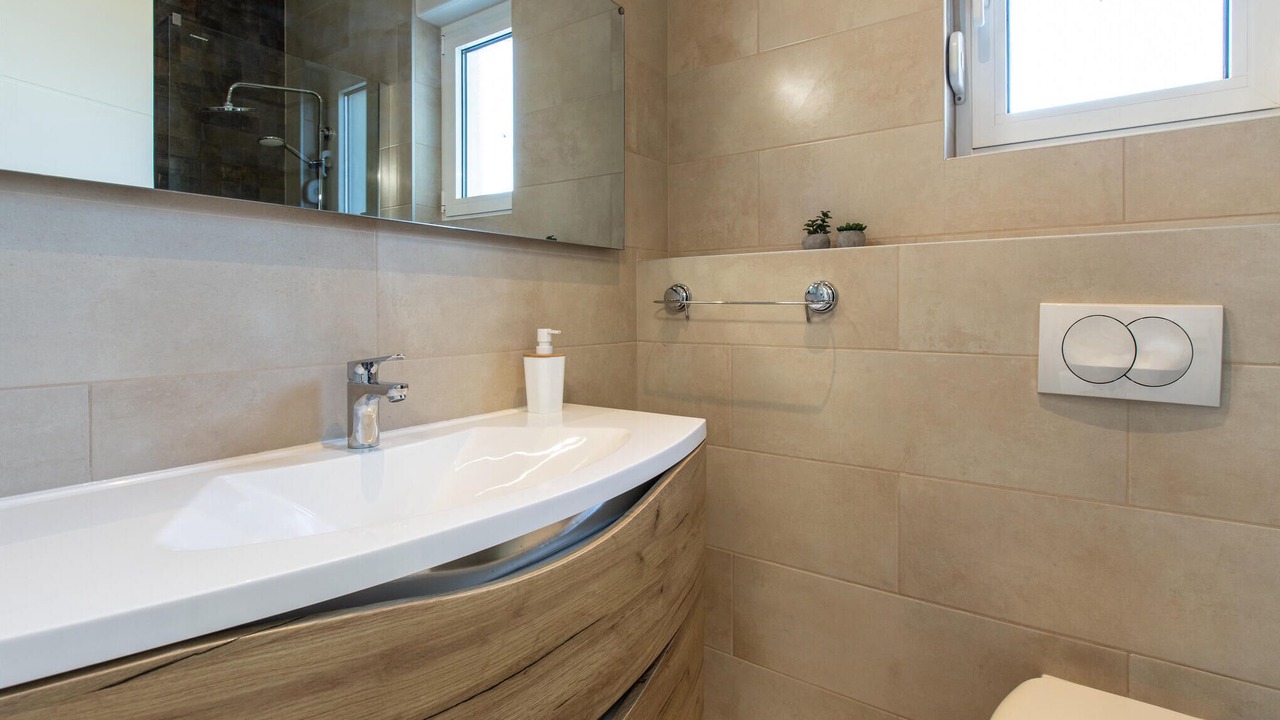 Photo of Bathroom in Seline